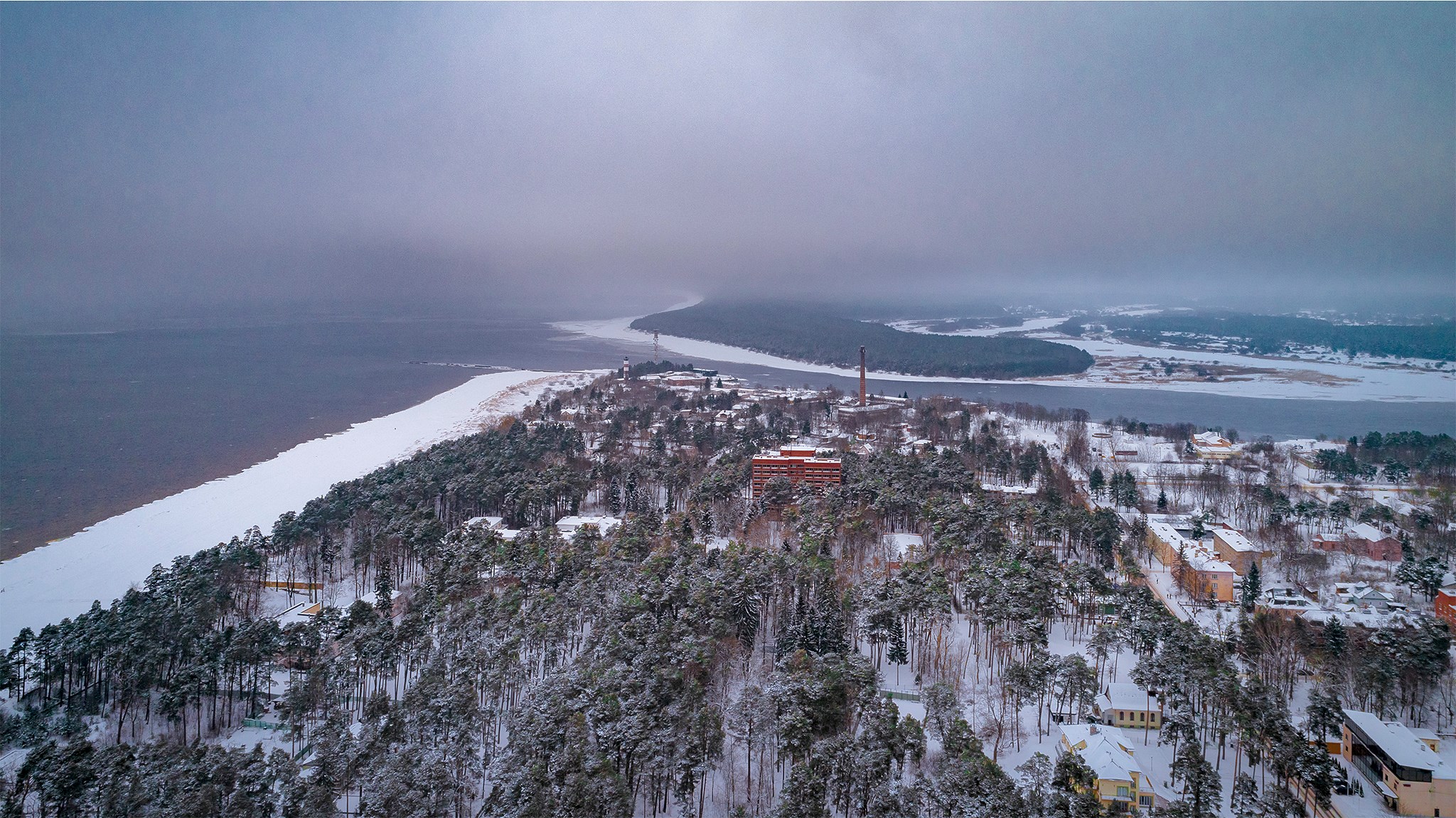 Kuurortlinn Narva-Jõesuu talverüüs